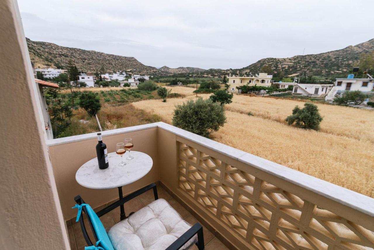 Tsaner Apartment And Rooms Matala  Exterior photo